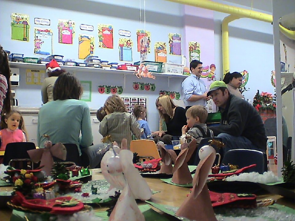 2005-12-16 - CHRISTMAS PARTY AT LILY'S HOUSE 021